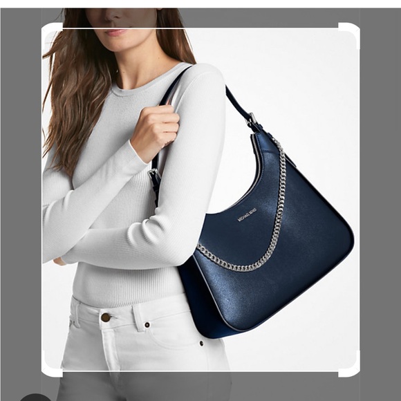 Michael Kors Wilma Large Leather Shoulder Bag - Picture 12 of 13